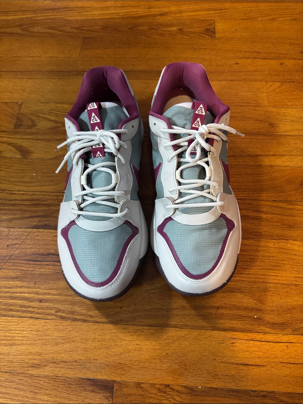 Nike ACG Lowcate
Mica Green Rosewood Light Bone